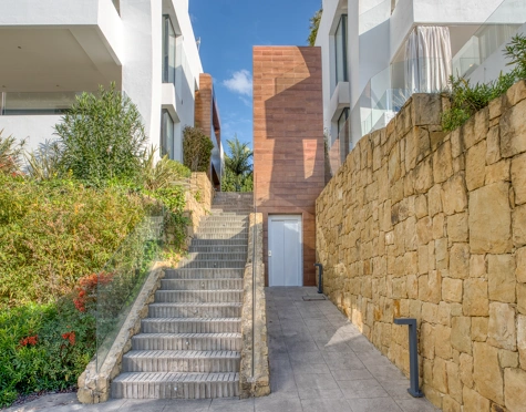 Ground Floor Duplex for sale in Reserva de Sierra Blanca, Marbella Golden Mile
