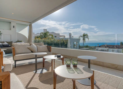 EXQUISITO DÚPLEX EN PLANTA BAJA DE 4 DORMITORIOS EN RESERVA DE SIERRA BLANCA
