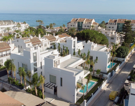Villa en venta en Rio Verde, Marbella Golden Mile