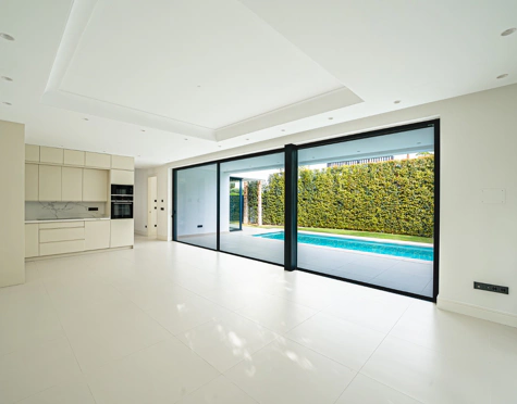 Villa en venta en Rio Verde, Marbella Golden Mile