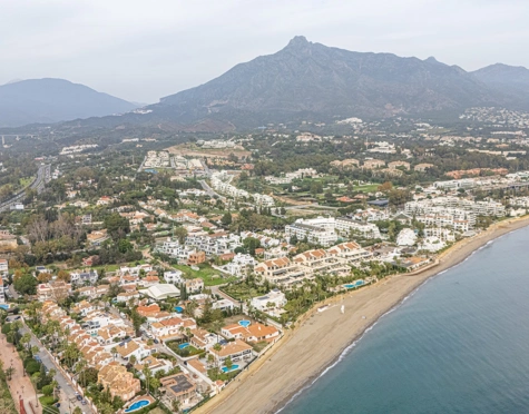 Villa en venta en Rio Verde, Marbella Golden Mile