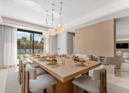 LUXURIOUS 5-BEDROOM VILLA IN MARBELLA FOR SALE
