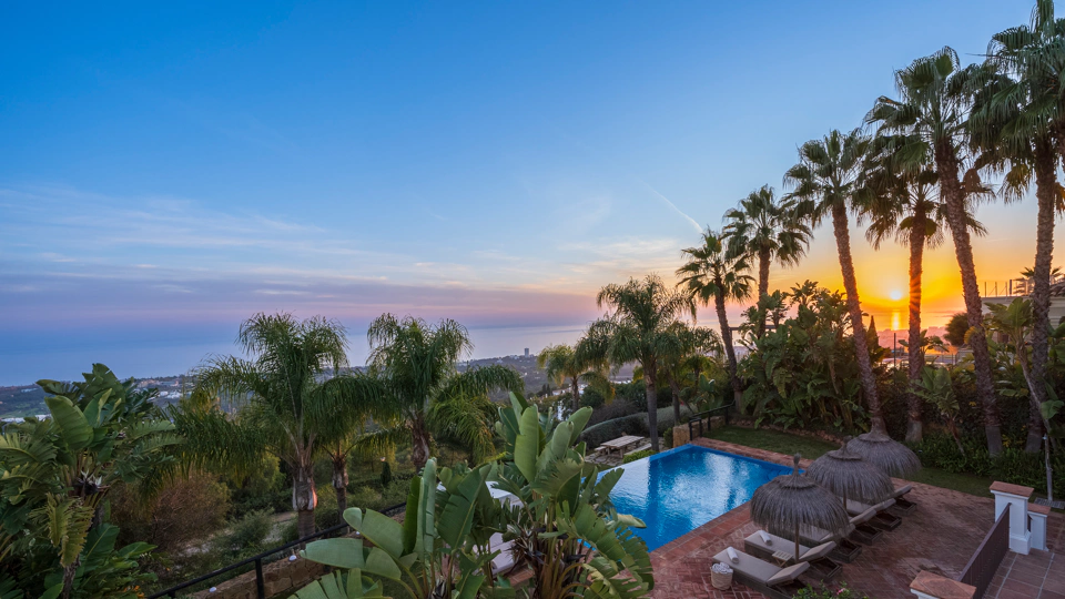 Villa for sale in Los Altos de los Monteros, Marbella East