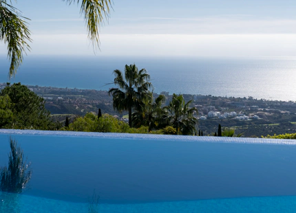 STUNNING 6-BEDROOM VILLA FOR SALE IN LOS ALTOS DE LOS MONTEROS