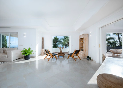 STUNNING 6-BEDROOM VILLA FOR SALE IN LOS ALTOS DE LOS MONTEROS