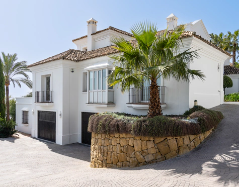 Villa for sale in Los Altos de los Monteros, Marbella Este