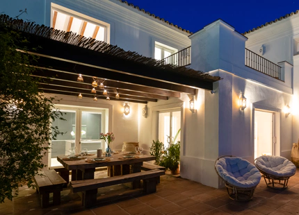 STUNNING 6-BEDROOM VILLA FOR SALE IN LOS ALTOS DE LOS MONTEROS