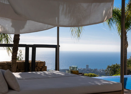 STUNNING 6-BEDROOM VILLA FOR SALE IN LOS ALTOS DE LOS MONTEROS