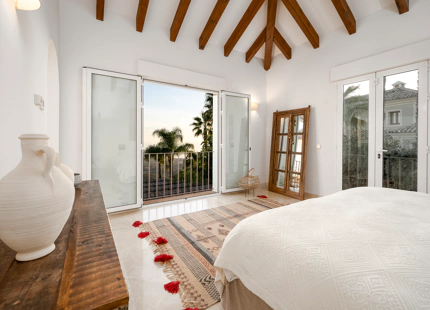 STUNNING 6-BEDROOM VILLA FOR SALE IN LOS ALTOS DE LOS MONTEROS