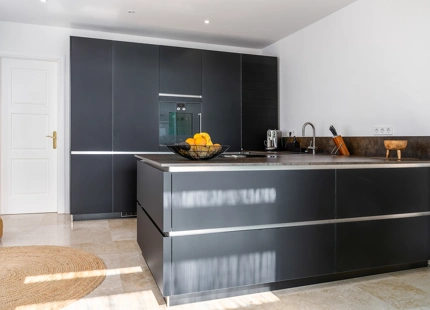 STUNNING 6-BEDROOM VILLA FOR SALE IN LOS ALTOS DE LOS MONTEROS