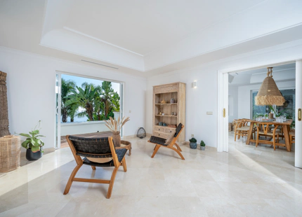 STUNNING 6-BEDROOM VILLA FOR SALE IN LOS ALTOS DE LOS MONTEROS