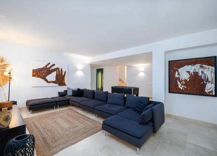 STUNNING 6-BEDROOM VILLA FOR SALE IN LOS ALTOS DE LOS MONTEROS