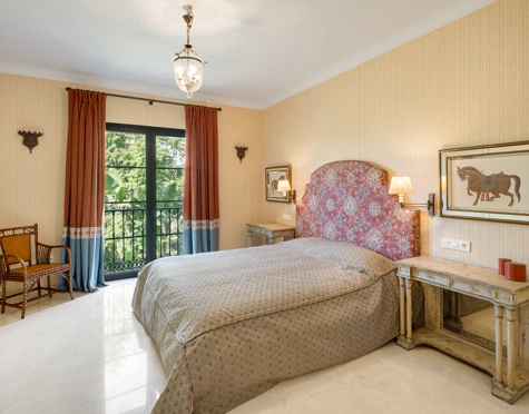 Villa for sale in La Quinta, Benahavis