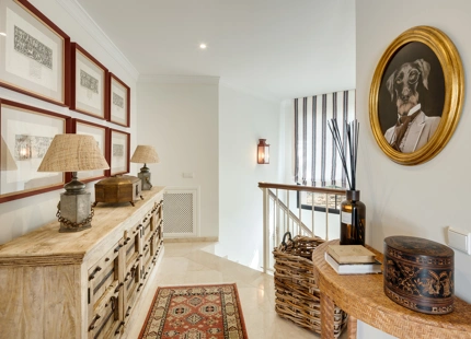 ELEGANT FRONTLINE GOLF VILLA FOR SALE IN LA QUINTA, BENAHAVÍS