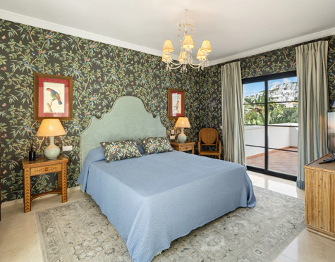Villa for sale in La Quinta, Benahavis