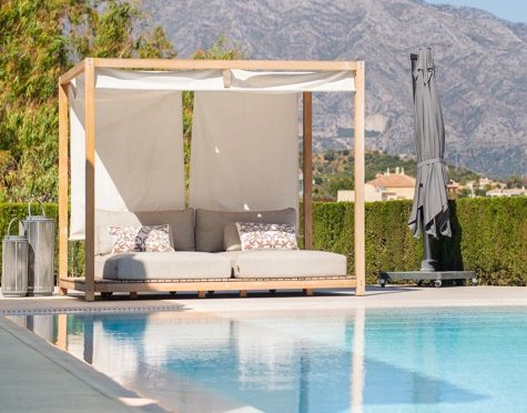 Villa en venta en El Herrojo, Benahavis