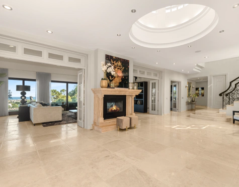 Villa en venta en El Herrojo, Benahavis
