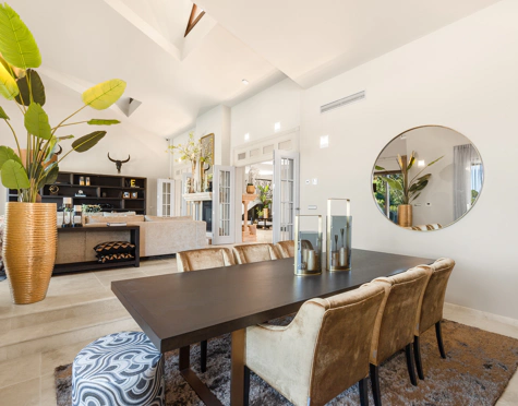 Villa en venta en El Herrojo, Benahavis