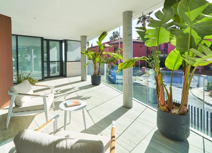 LUXURY 2-BEDROOM APARTMENT FOR SALE IN ESTEPONA