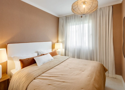 ÁTICO DUPLEX DE LUJO EN VENTA CON VISTAS IMPRESIONANTES EN NAGÜELES