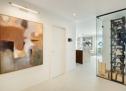 ÁTICO DUPLEX DE LUJO EN VENTA CON VISTAS IMPRESIONANTES EN NAGÜELES