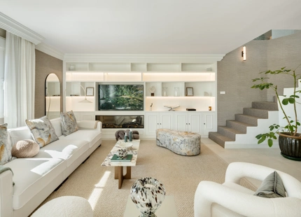 ÁTICO DUPLEX DE LUJO EN VENTA CON VISTAS IMPRESIONANTES EN NAGÜELES