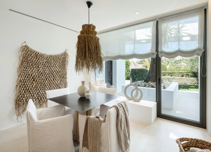 LUXURY VILLA FOR SALE IN LA QUINTA WITH STUNNING VIEWS