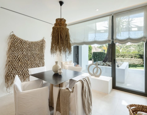 Villa for sale in La Quinta, Benahavis