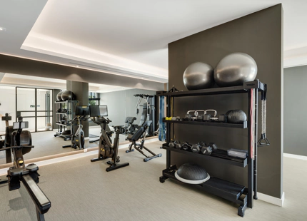 LUXURY VILLA FOR SALE IN LA QUINTA WITH STUNNING VIEWS