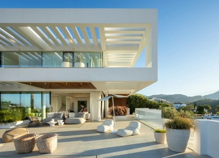 LUXURY VILLA FOR SALE IN LA QUINTA WITH STUNNING VIEWS