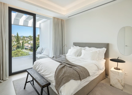 LUXURY VILLA FOR SALE IN LA QUINTA WITH STUNNING VIEWS