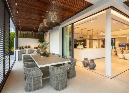 LUXURY VILLA FOR SALE IN LA QUINTA WITH STUNNING VIEWS