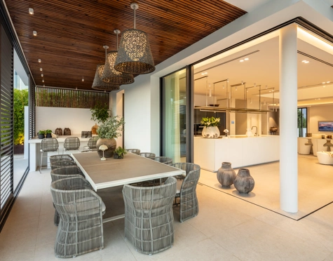 Villa for sale in La Quinta, Benahavis