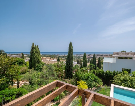 Villa for sale in Paraiso Alto, Benahavis