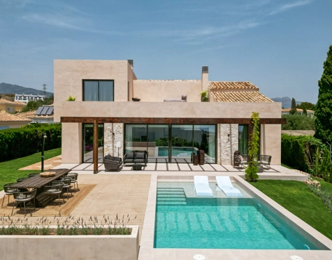 Villa for sale in Paraiso Alto, Benahavis