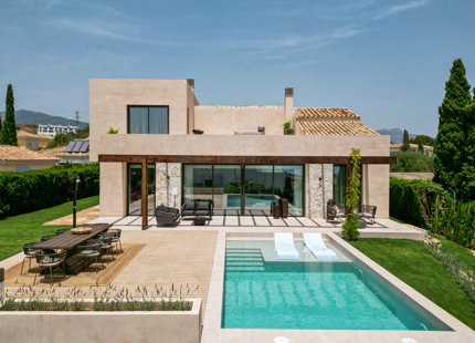 EXQUISITE 4-BEDROOM VILLA IN PARAISO ALTO FOR SALE