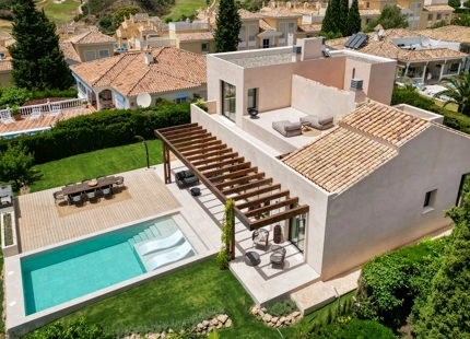 EXQUISITE 4-BEDROOM VILLA IN PARAISO ALTO FOR SALE