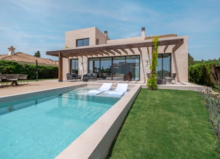 EXQUISITE 4-BEDROOM VILLA IN PARAISO ALTO FOR SALE