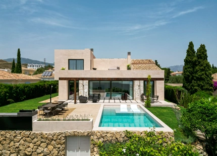 EXQUISITE 4-BEDROOM VILLA IN PARAISO ALTO FOR SALE