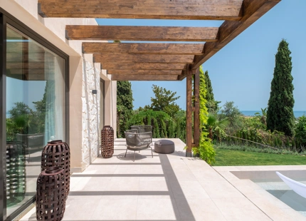 EXQUISITE 4-BEDROOM VILLA IN PARAISO ALTO FOR SALE