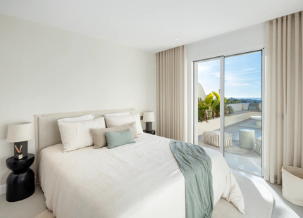 EXQUISITO PENTHOUSE DUPLEX DE LUJO CON PISCINA PRIVADA EN LES BELVEDERES, NUEVA ANDALUCÍA