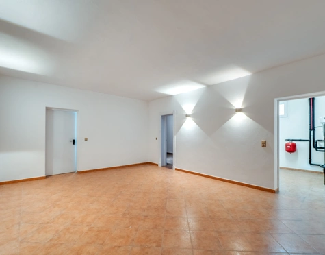 Villa for sale in Rio Real, Marbella Este