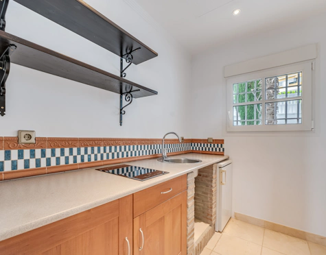 Villa for sale in Rio Real, Marbella Este