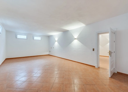 Villa for sale in Rio Real, Marbella East
