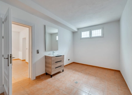 Villa for sale in Rio Real, Marbella East
