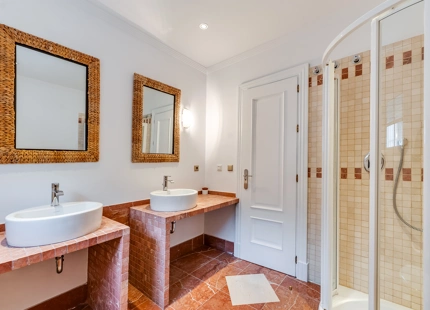 Villa for sale in Rio Real, Marbella East