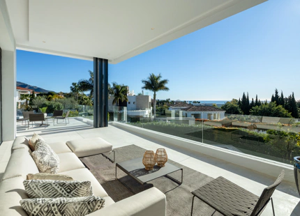 EXCEPCIONAL VILLA DE LUJO CON VISTAS ESPECTACULARES Y MARAVILLOSOS SERVICIOS EN ALTOS DE PUENTE ROMANO