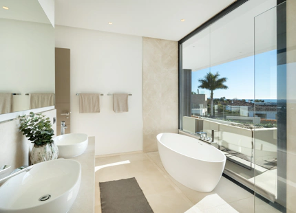 EXCEPCIONAL VILLA DE LUJO CON VISTAS ESPECTACULARES Y MARAVILLOSOS SERVICIOS EN ALTOS DE PUENTE ROMANO