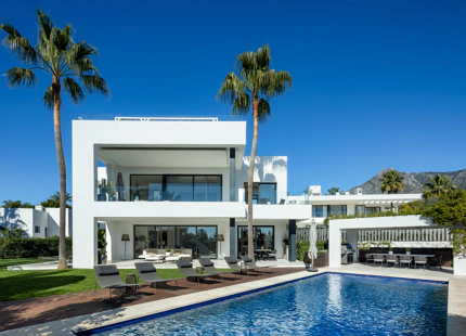 EXCEPCIONAL VILLA DE LUJO CON VISTAS ESPECTACULARES Y MARAVILLOSOS SERVICIOS EN ALTOS DE PUENTE ROMANO