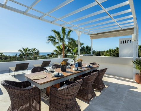 Villa en venta en Altos de Puente Romano, Marbella Golden Mile